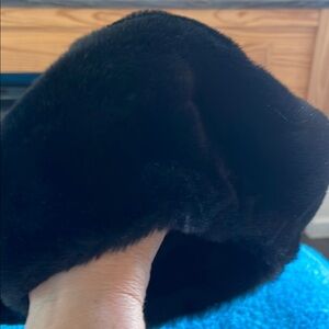 Preston and York Black Faux Fur Hat